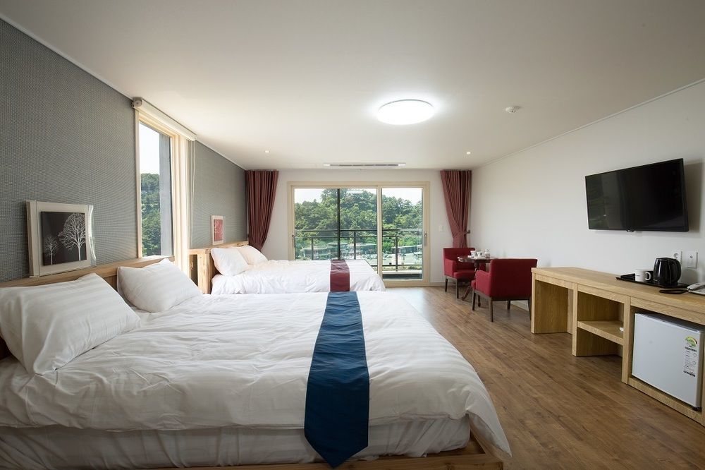 Cheonjiyeon Crystal Hotel Seogwipo Dış mekan fotoğraf