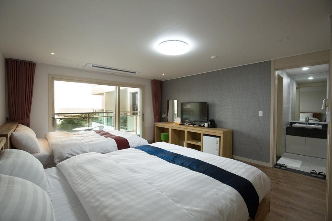 Cheonjiyeon Crystal Hotel Seogwipo Dış mekan fotoğraf